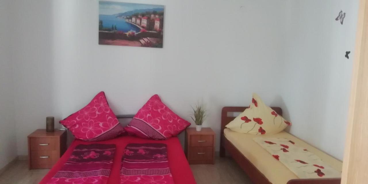 Apartmani Kod Rade Pakoštane Esterno foto