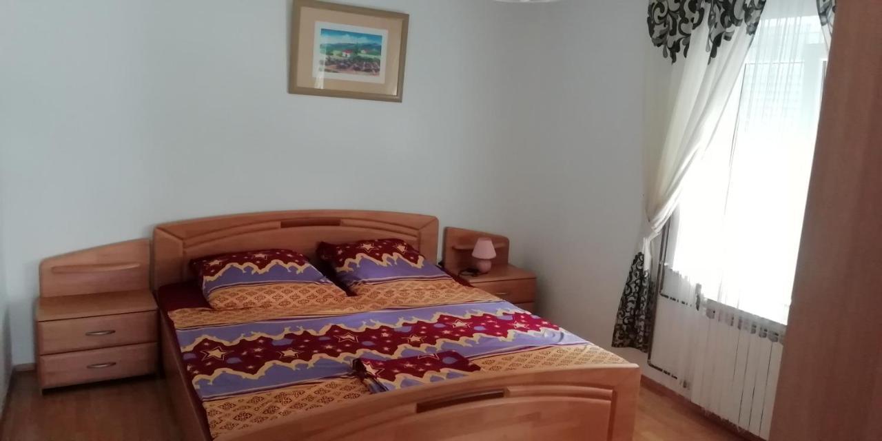 Apartmani Kod Rade Pakoštane Esterno foto