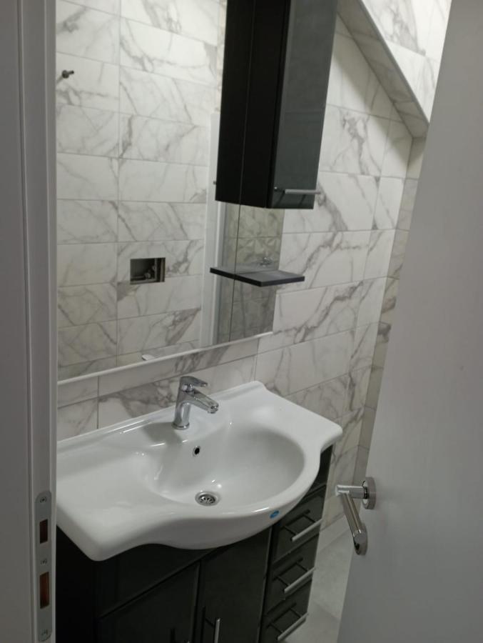 Apartmani Kod Rade Pakoštane Esterno foto