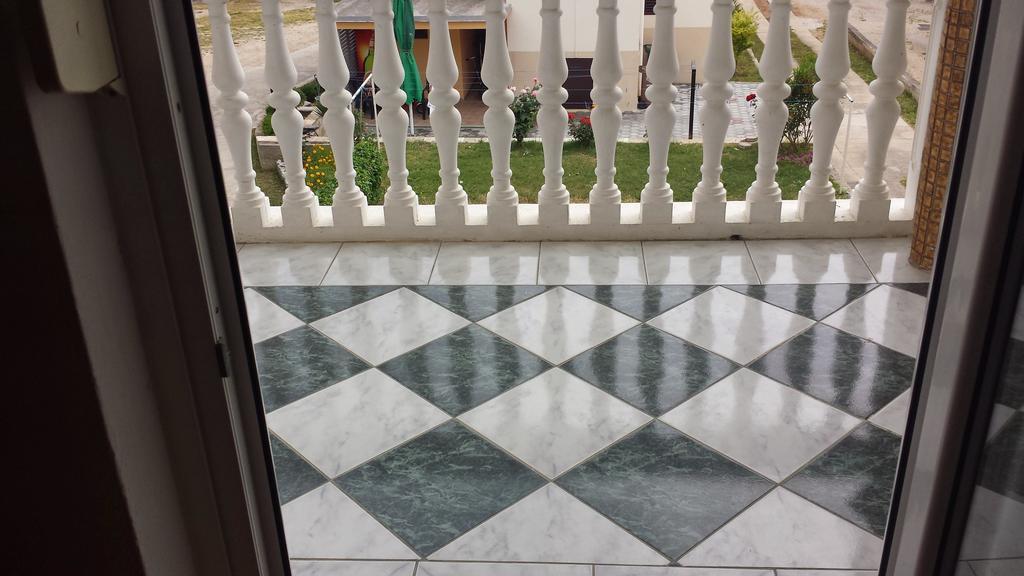 Apartmani Kod Rade Pakoštane Esterno foto
