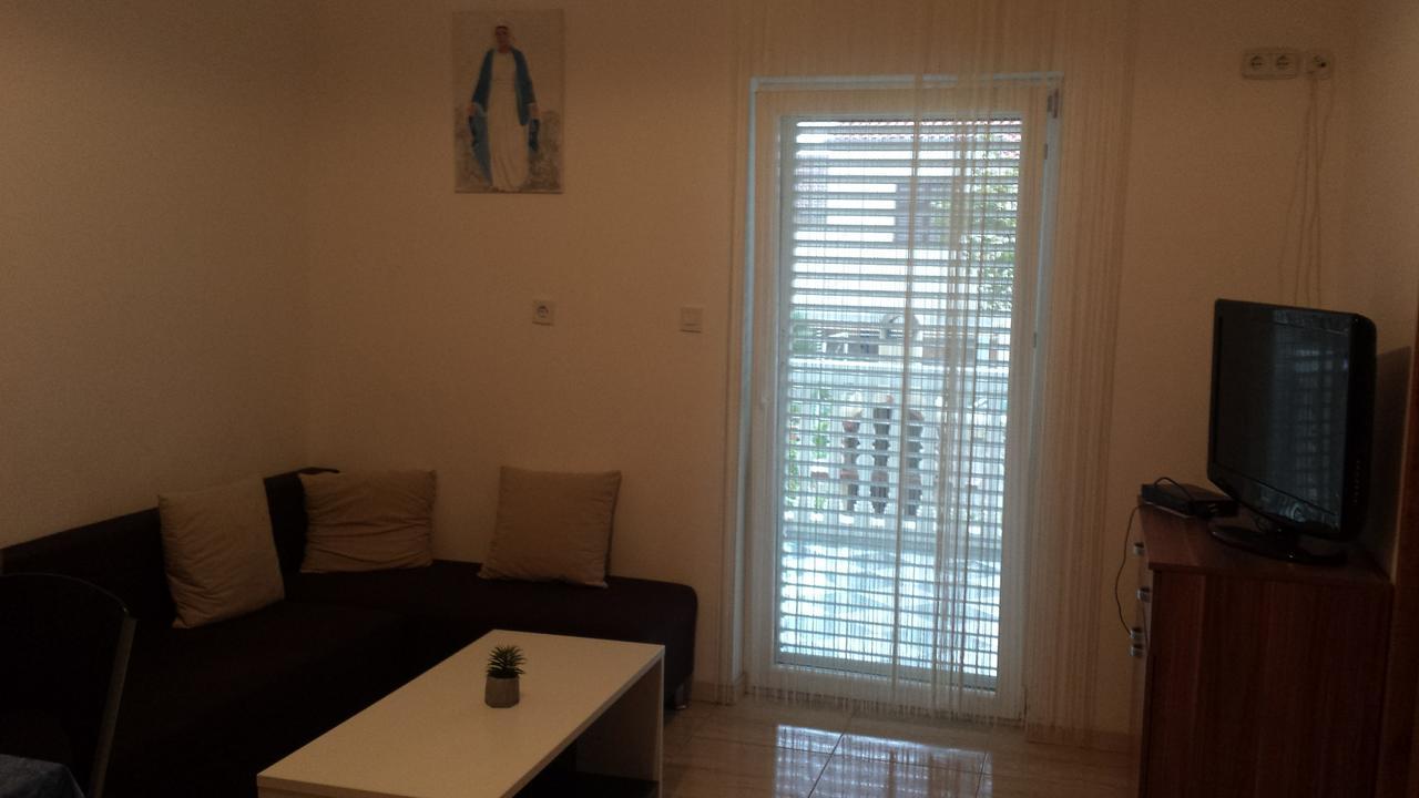 Apartmani Kod Rade Pakoštane Esterno foto